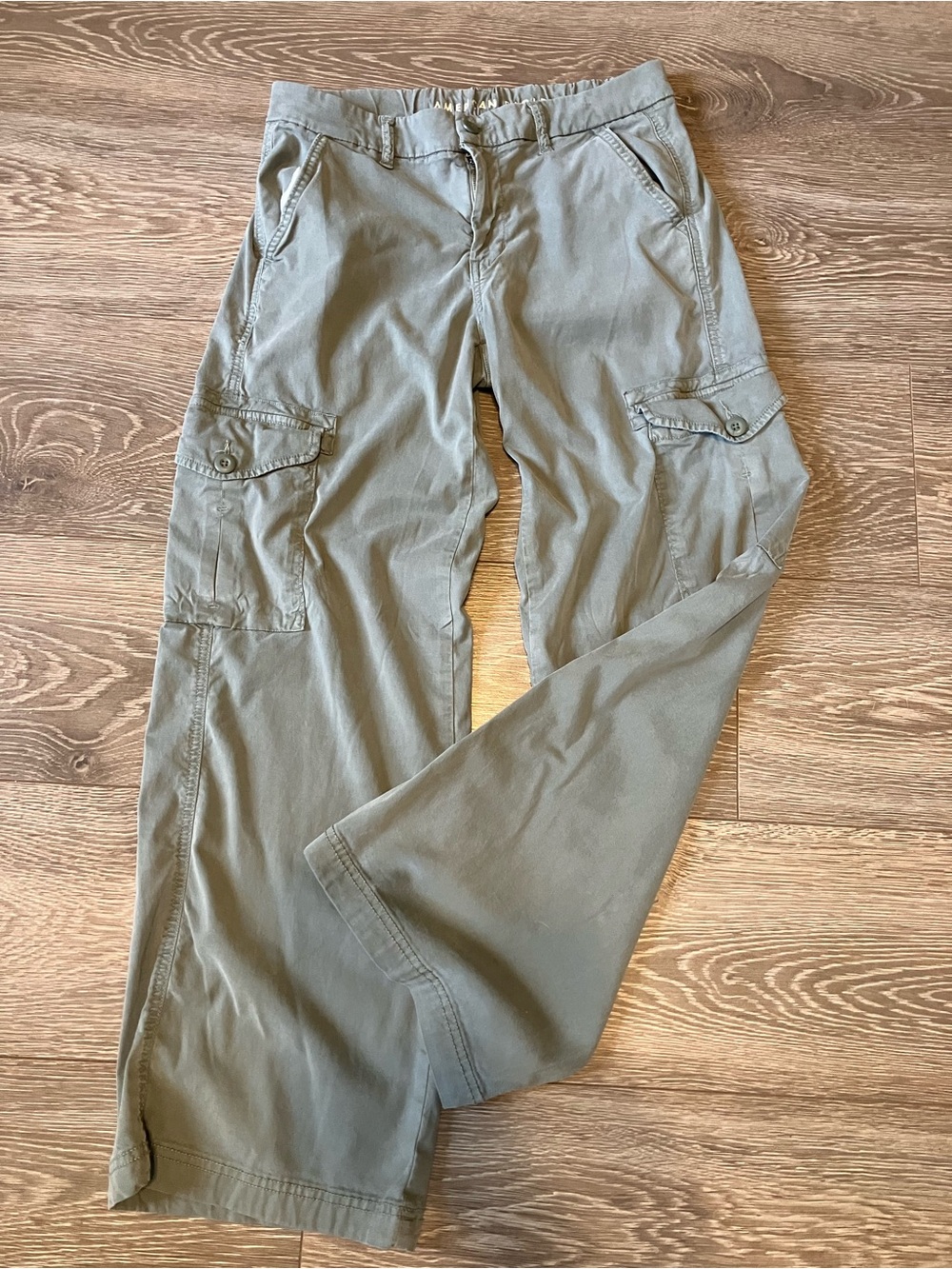 American Eagle Women’s Wode Leg Cargo Utility Pants